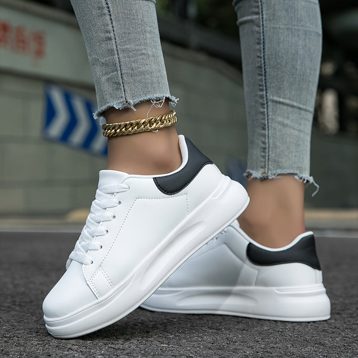 Komfortable Dame Sneakers til hverdag, moderne design og stilfuldt modefodtøj.