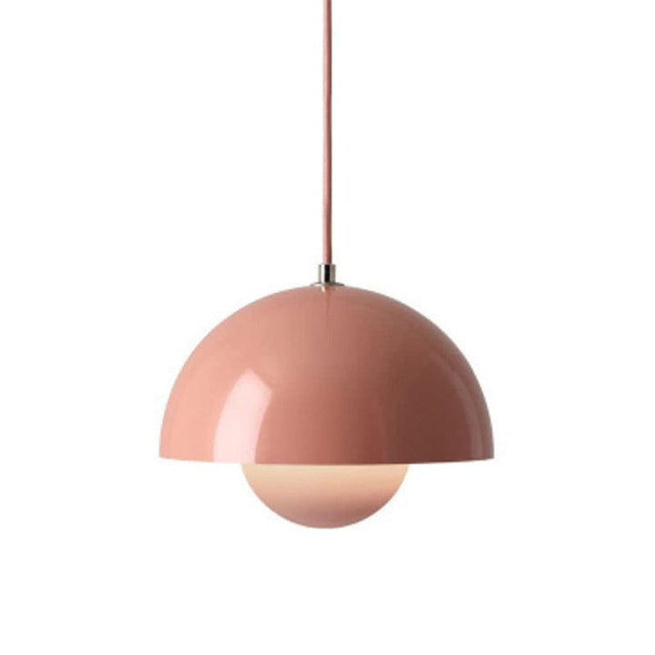 "Moderne hvid flowerpot loftslampe med skandinavisk design, justerbar højde og LED, hængende fra loftet i et stilfuldt hjem."