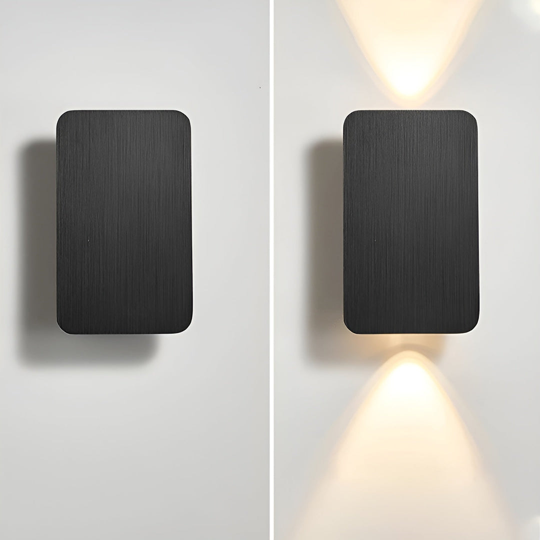 Energibesparende LED væglampe. Lang levetid og stilfuldt opad- og nedadgående stemningslys.