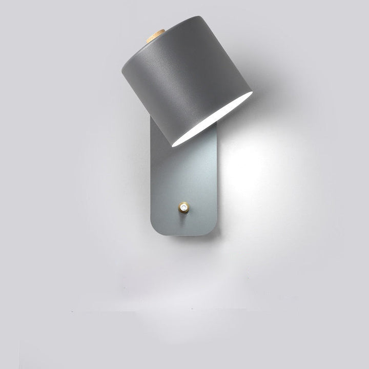 Funktionel LED væglampe til kontoret eller den moderne bolig. Skaber effektiv og stilfuld vægbelysning.