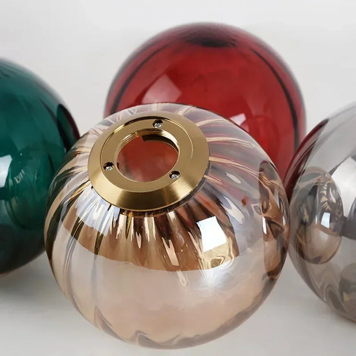 Moderne LED loftlampe for behagelig og energieffektiv belysning. Elegant design til skøn boligindretning.