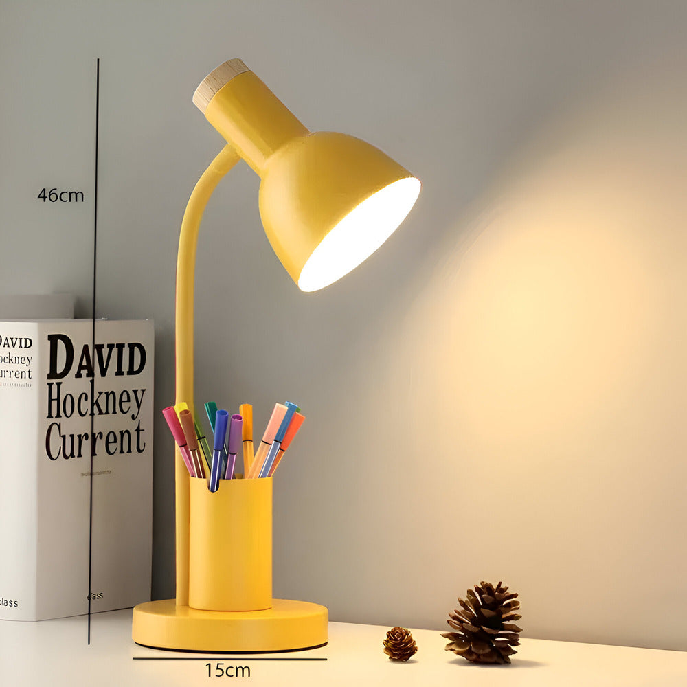 Elegant LED bordlampe og penholder designet til at lyse op og organisere dit moderne hjemmekontor.
