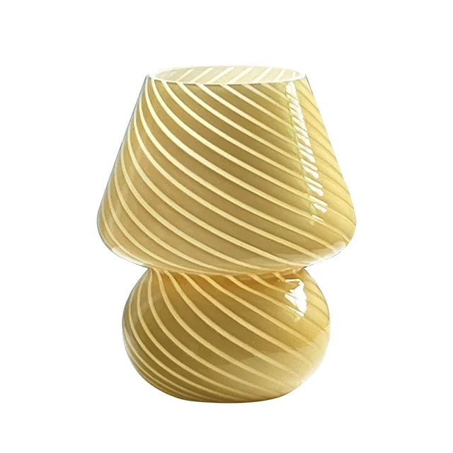 Farverig og moderne Murano bordlampe. Håndlavet designerlampe til unikt stemningslys.