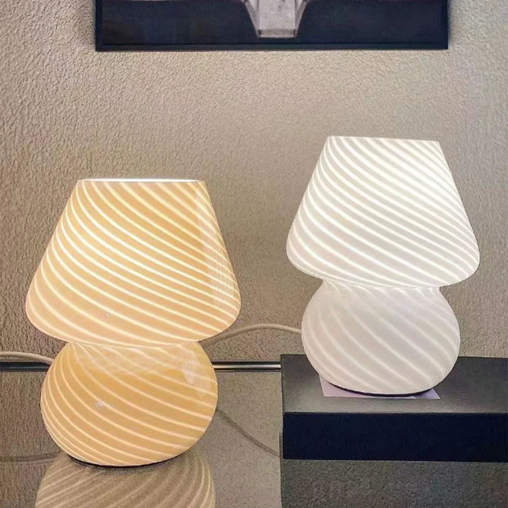 Murano luksus bordlampe med unikt design. Håndlavet til moderne boligindretning.