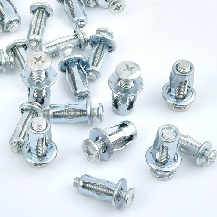 Praktisk M4 petal møtrik i zinkbelagt stål, et must-have for enhver DIY-entusiast.