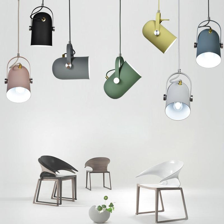 Nordisk minimalistisk LED pendel, justerbar, ideel til moderne hjemmebelysning i stue eller køkken.