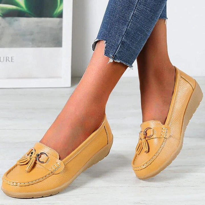 Lette ortopædiske sommersko til kvinder. Komfortable slip-on loafers, perfekte til varme dage.