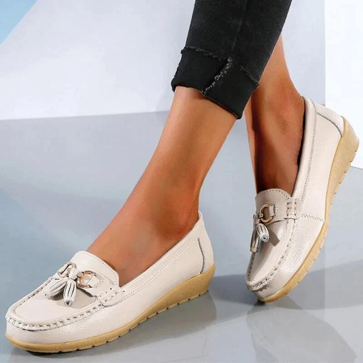 Elegante flade damesko: ortopædiske loafers, der kombinerer professionel stil med komfort.
