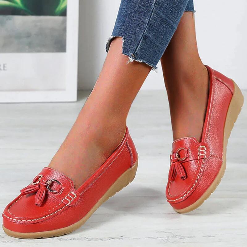 Moderne ortopædiske loafers for kvinder. Komfortable og stilfulde slip-on sko til hverdagsbrug.