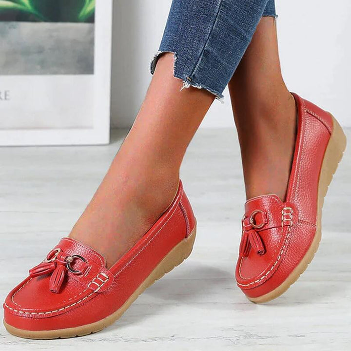 Moderne ortopædiske loafers for kvinder. Komfortable og stilfulde slip-on sko til hverdagsbrug.