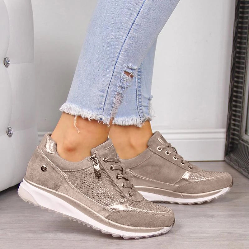 Ortopædiske sneakers til kvinder. Lette komfortsko med støtte og åndbarhed, ideelle mod fodsmerter.