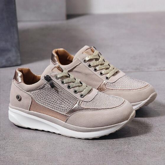 Moderne ortopædiske damestøttende fritidssko. Åndbare og lette sneakers for daglig komfort og lindring.