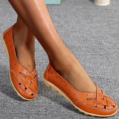 "Ortopædiske læderloafers i åndbart materiale, brune, med gel-sål. Komfortable damesko til hverdag og støtte."