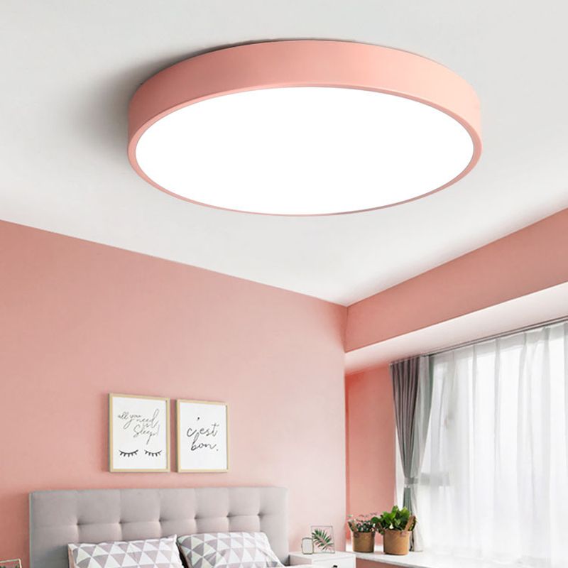 PastelRing moderne LED loftlampe til indendørs belysning. Rundt design med beroligende pastelfarver.
