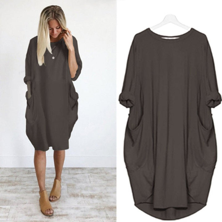 Komfortabel plus size kjole til kvinder, med praktiske lommer og løs stil.