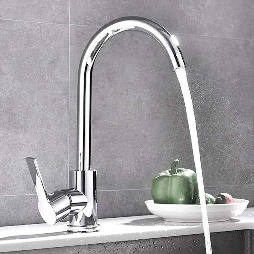 "Premium krom køkkenhane med elegant, blank finish og enkelt-håndtags design til moderne, funktionelle køkkener."