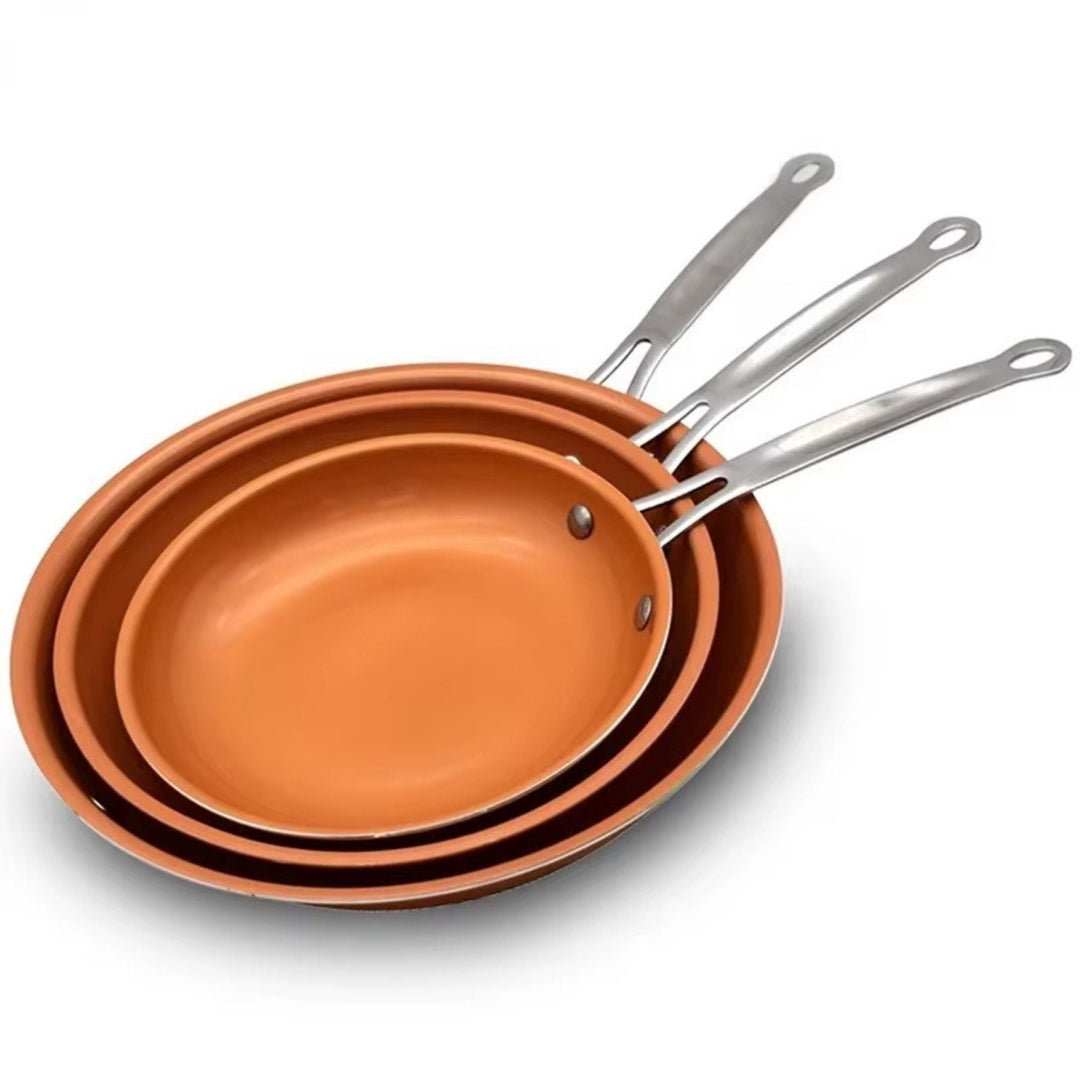 Professionel kobberpande til præcis madlavning. Elegant og holdbar stegepande i høj kvalitet til dit køkken.