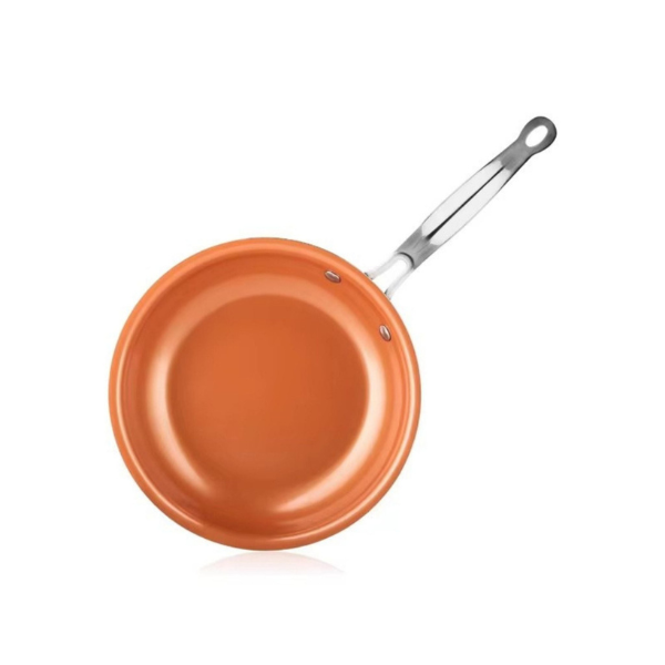 Induktionsvenlig kobberpande. Optimeret stegepande med nonstick belægning for effektiv madlavning.