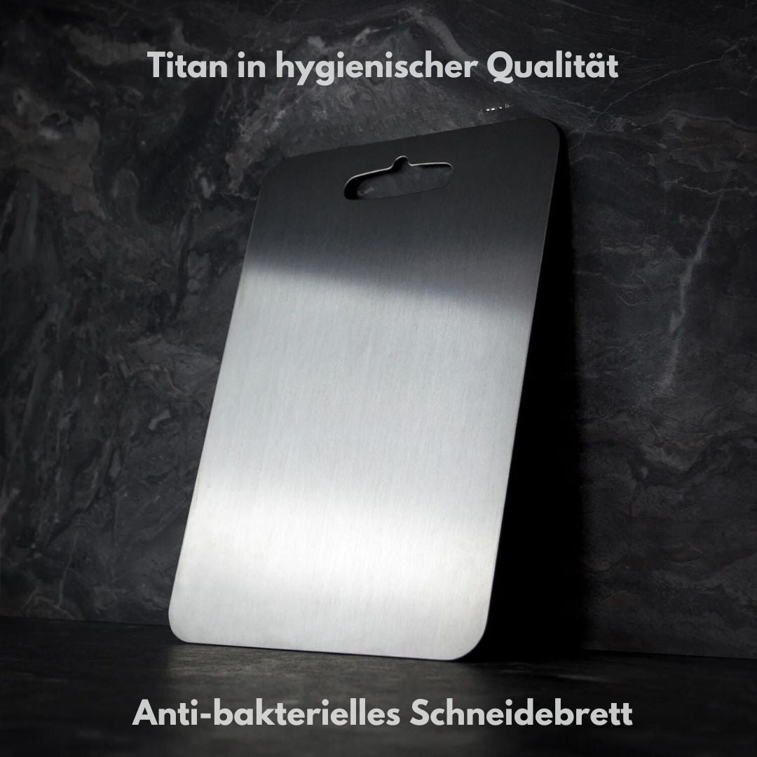 Professionelt titan skærebræt for hygiejnisk og holdbar madlavning. Ideelt køkkenudstyr til ethvert køkken.