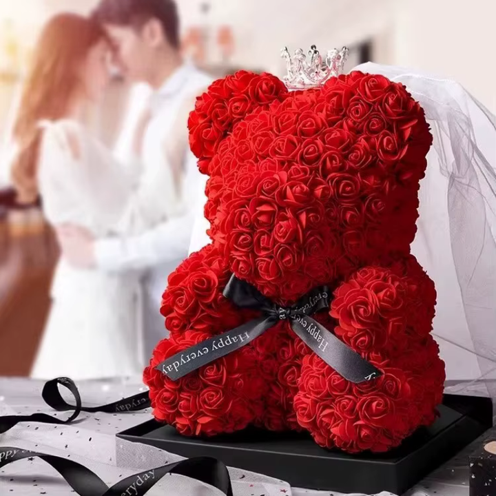 Evigheds rød rosebamse, en holdbar og charmerende blomsterdekoration til moderne indretning.