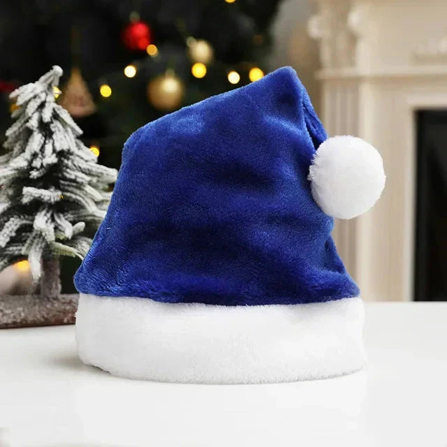 Klassisk julehue i rød med pelskvas. Unisex design for komfort og stil i den kolde juletid.