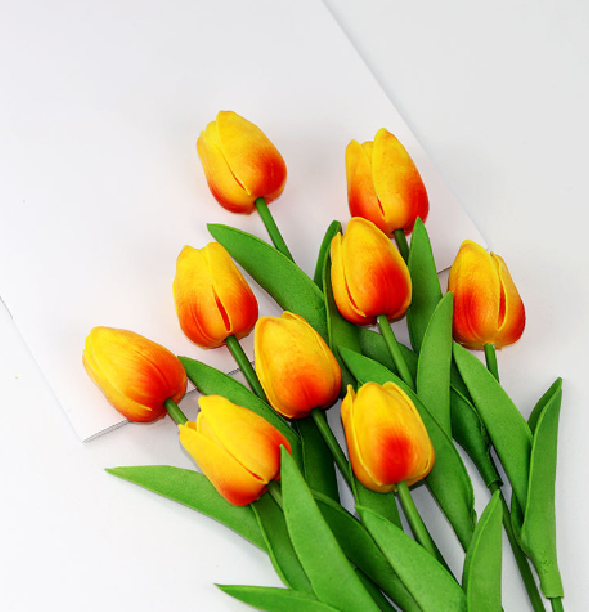 Alsidige kunstige tulipaner til buketter, bryllup, fester og elegant hjemmedekoration.