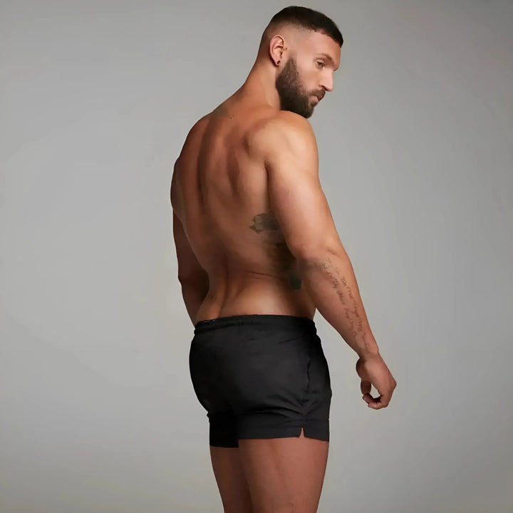 Mænds Røde Badeshorts med Lommeklap, justerbar snøre og elastisk linning