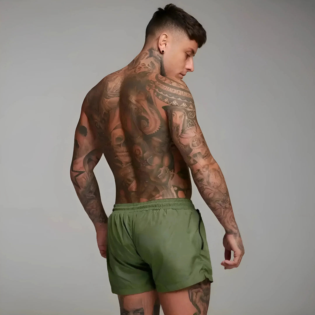 Mænds Røde Badeshorts med Lommeklap, justerbar snøre og elastisk linning
