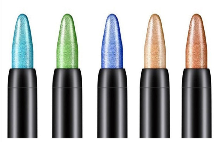 Kvinder makeup sæt: 15 øjenskyggeblyanter til at skabe uimodståelige, farverige øjenlooks.