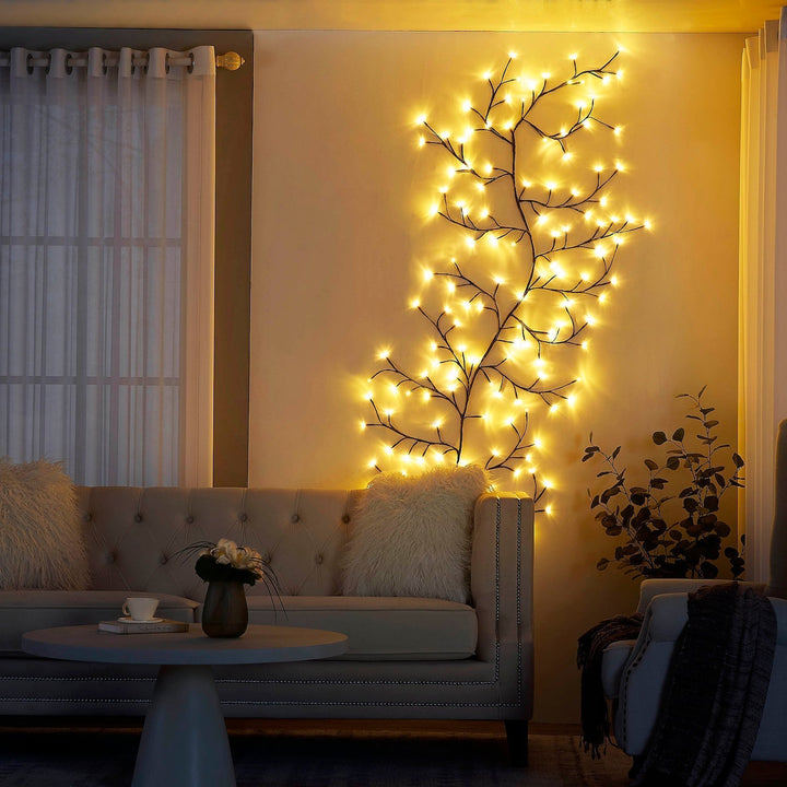 En SereniBranch lampe som unik indretningsdetalje, der bringer natur og hygge til ethvert rum.