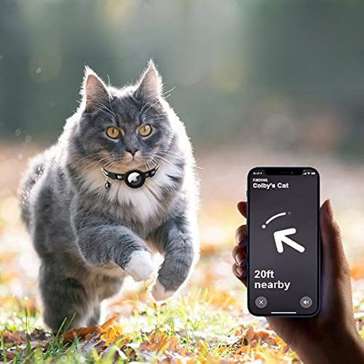 Sikker reflekterende kattehalsbånd med GPS-tracker og quick-release. Ideel til udendørs synlighed om natten.