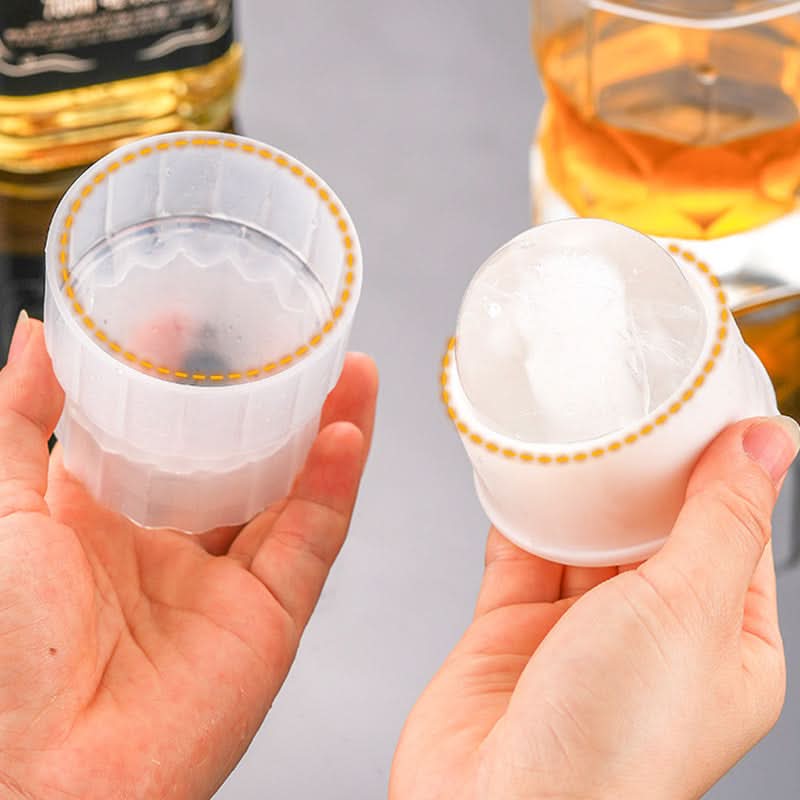 Silikoneforme til iskugler. Fleksibelt køkkenudstyr der skaber krystalklare is til drinks.
