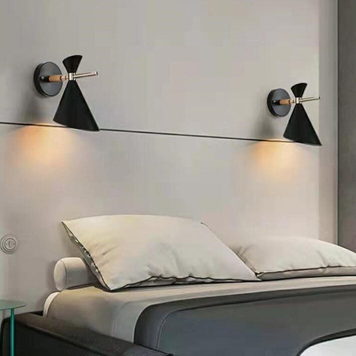 Skandinavisk væglampe i nordisk design. Elegant belysning til moderne interiør og stilren indretning.