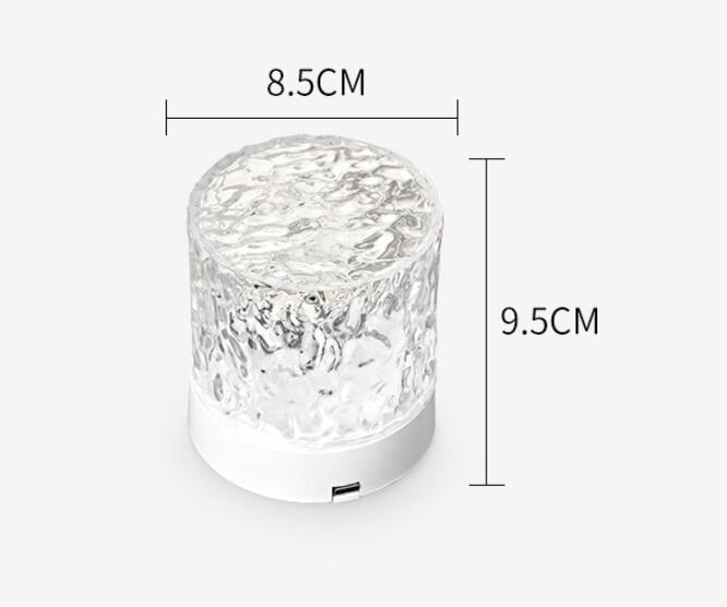 Smart WLAN lampe med nem opsætning. Styr 16 RGB farver og stemningslys fra din fjernbetjening.