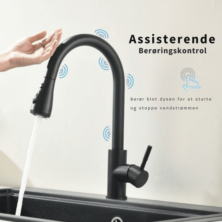 Futuristisk SmartFlow sensorarmatur; smart hjem integration for øget komfort og bekvemmelighed i køkkenet.