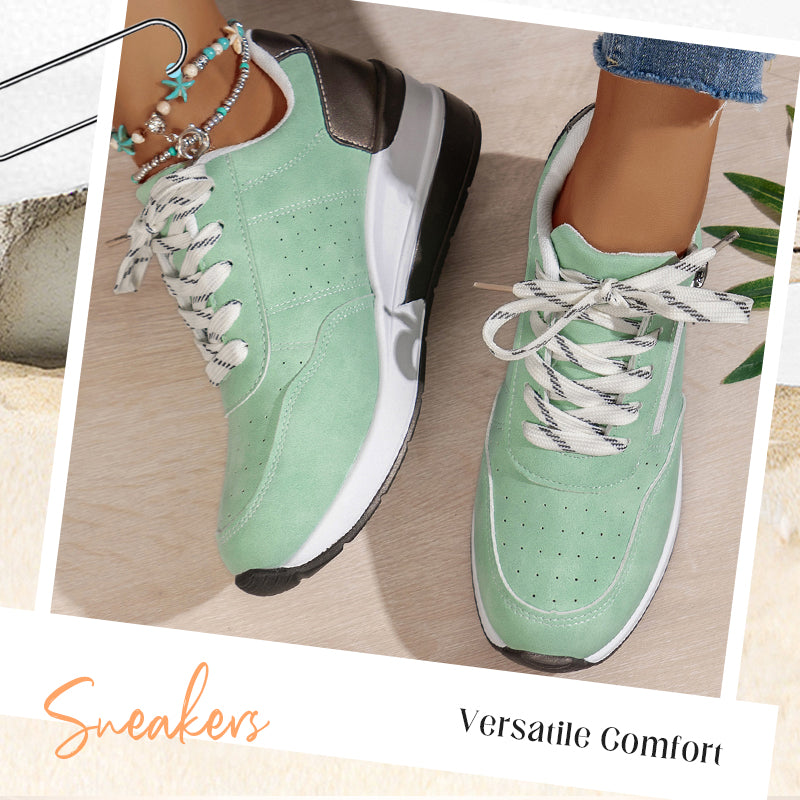Solaria sneakers til damer, snøresko med trendy design og plateausål.