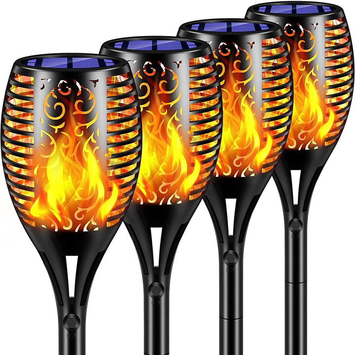 Vejrbestandig solcelle fakkel med realistisk flammeeffekt. Perfekt som havedekoration og lys.