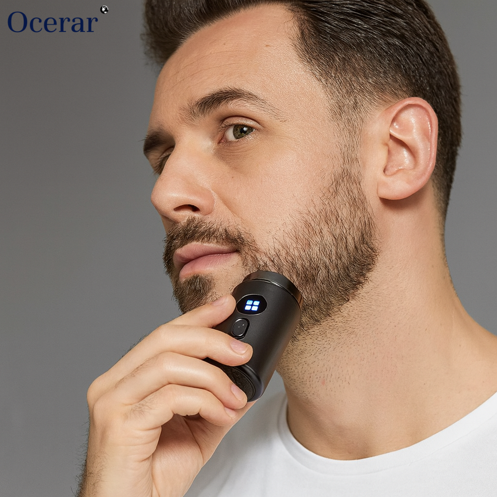 Bærbar minibarbermaskine i sort, ideel til rejsebarbering og en perfekt glat hud, USB-opladning.