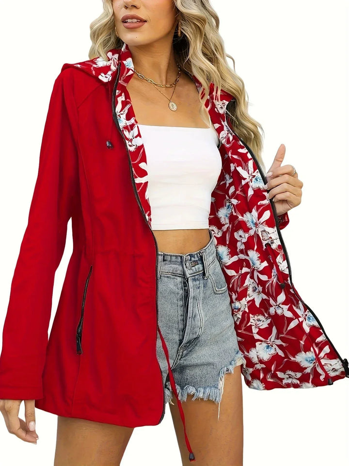 Trendy damejakke med blomstret for. Casual og let overgangsjakke, perfekt som vindjakke til kvindemode.