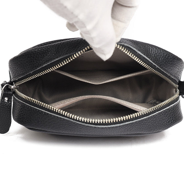 Chic dame skuldertaske med justerbar rem, elegant design og praktisk til den modebevidste kvinde.