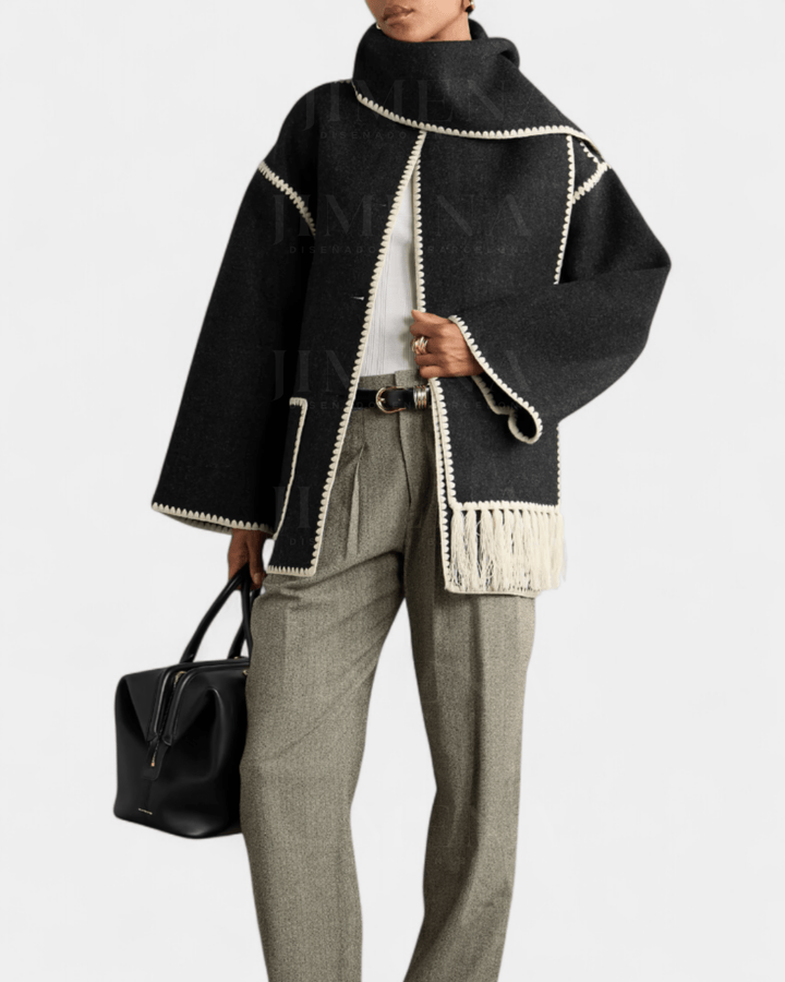 Chic dame overtøj: Pauline vinterjakke med indbygget halstørklæde, perfekt til en stilfuld garderobe.