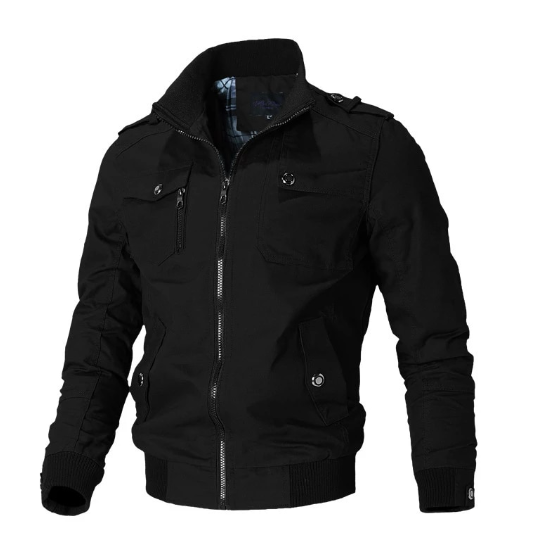 Stilfuld herre militærjakke med høj krave og skarp silhuet. Perfekt til urban mode.