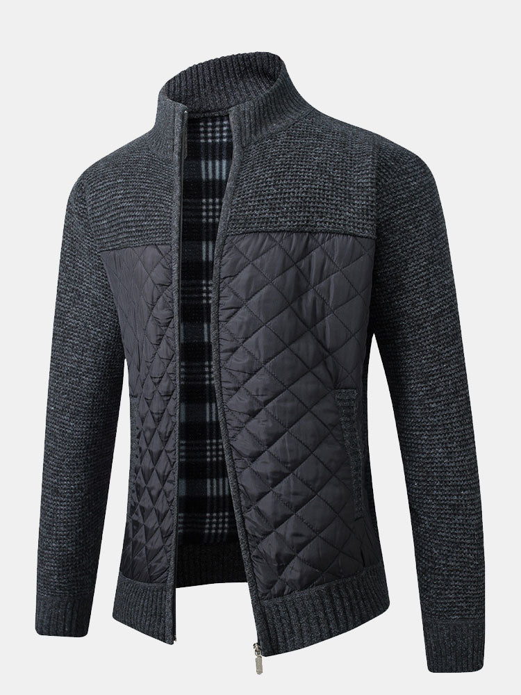 Stilfuld herre ternet sweater slim fit med knappet krave og forlommer. Perfekt til urban hverdag og fritid.