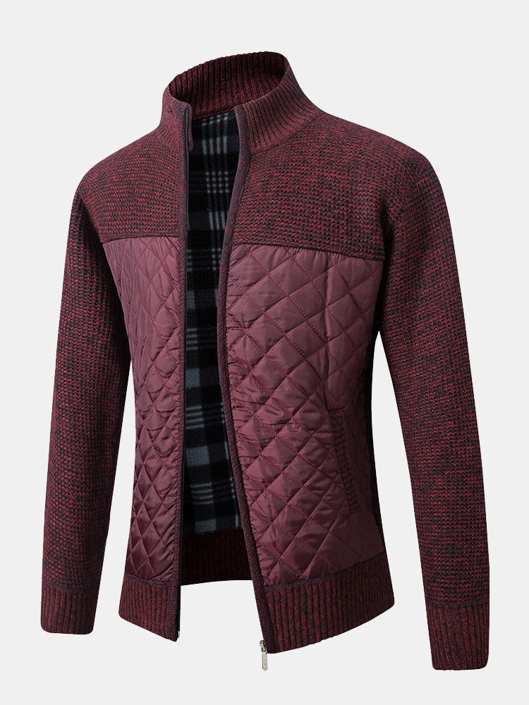 Trendy ternet herre sweater slim fit. Med smart knappet krave og praktiske forlommer for stilfuld komfort.