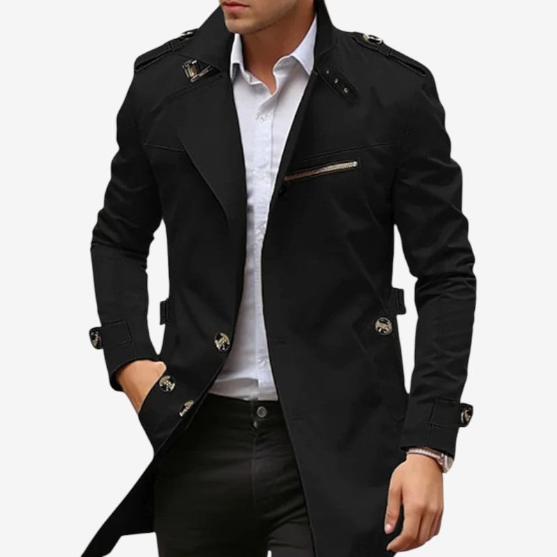 Herrejakke trenchcoat, tidløs og praktisk, med detaljerede multilommer til overgangsvejr.