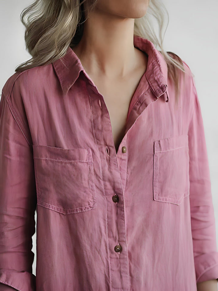 Langærmet jumpsuit til kvinder. Elegant og moderne overall i blødt stof, ideel til en komfortabel hverdag.