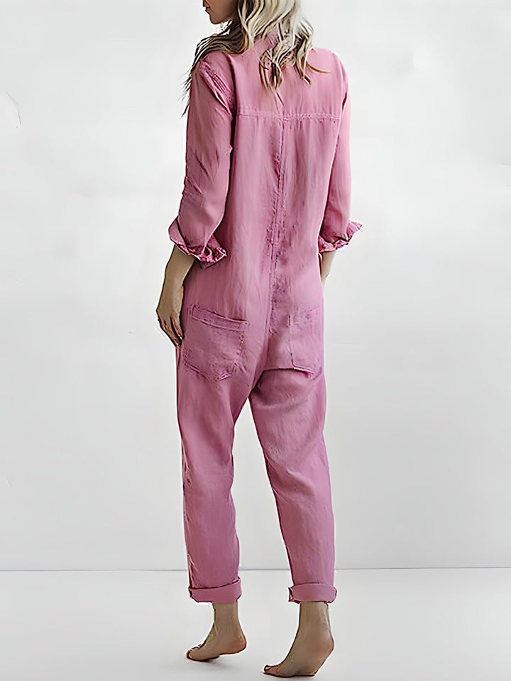 Komfortabel kvindejumpsuit med lange ærmer. Ensfarvet overall perfekt til en afslappet, men stilfuld hverdag.