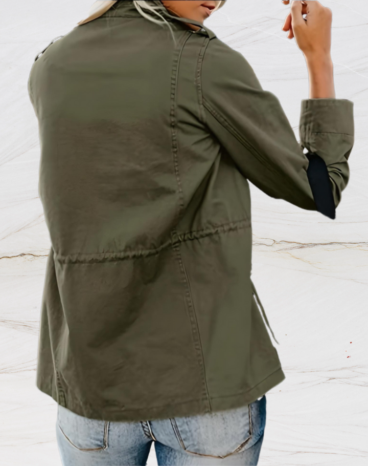 Elegant og casual utility jakke til kvinder, der kombinerer stil med komfort i hverdagen.