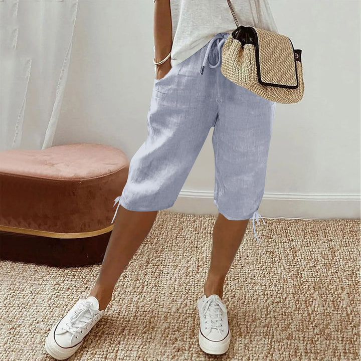Stilfulde dameshorts for ultimativ sommerkomfort. Perfekte til afslappet kvindemode.