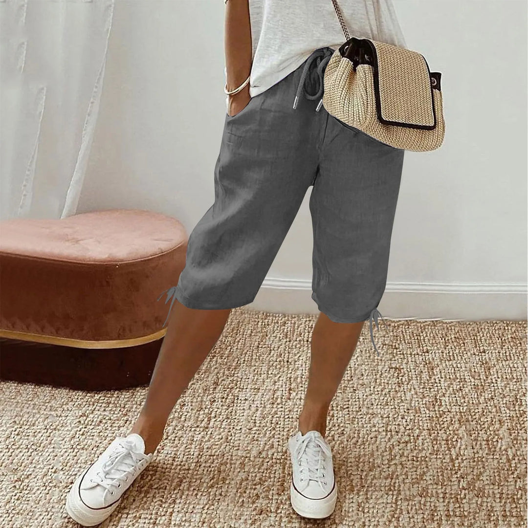 Løse strandshorts, ideelle til ferie og afslapning. Komfortable dameshorts.
